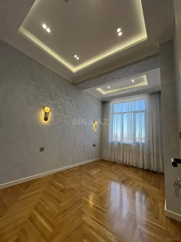 Satılır 3 otaqlı mənzil 76 m²