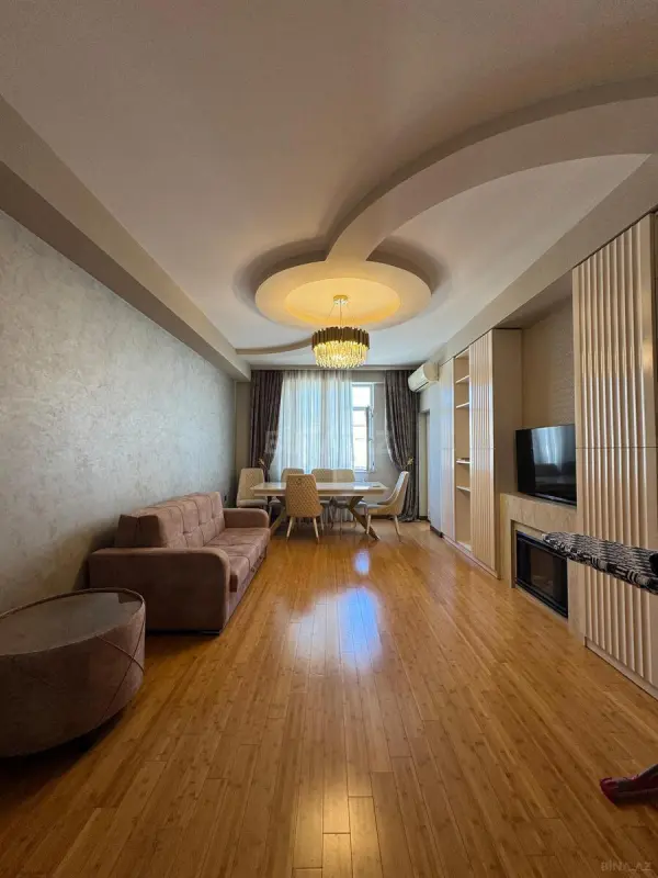 Kirayə verilir 3 otaqlı mənzil 140 m²