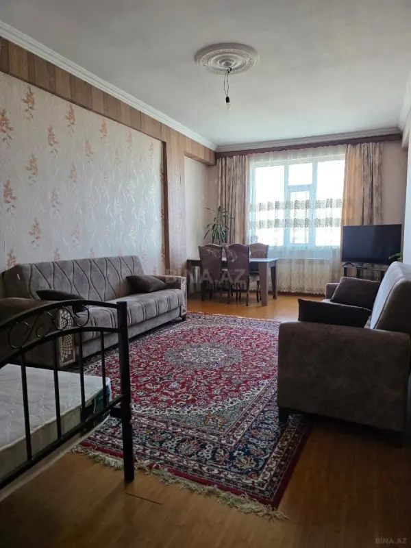 Kirayə verilir 2 otaqlı mənzil 95 m²
