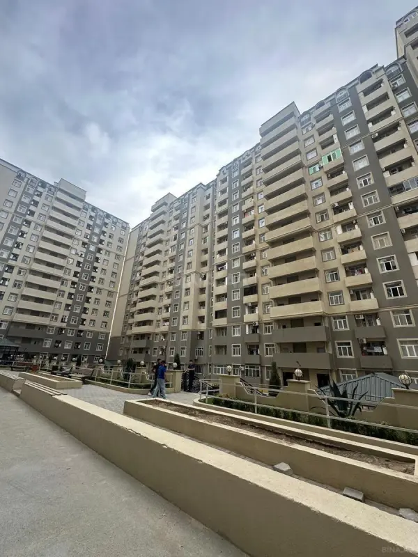 Satılır 2 otaqlı mənzil 67 m²