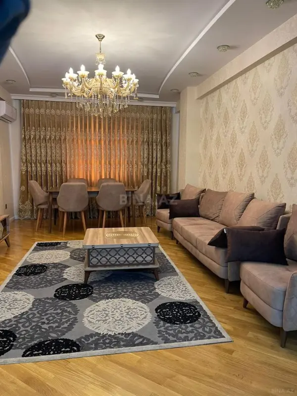 Kirayə verilir 3 otaqlı mənzil 140 m²