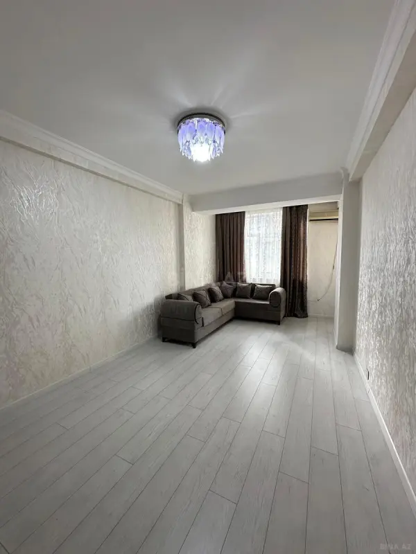 Satılır 2 otaqlı mənzil 70 m²
