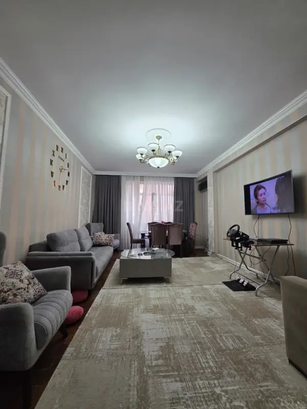 Satılır 3 otaqlı mənzil 117 m²