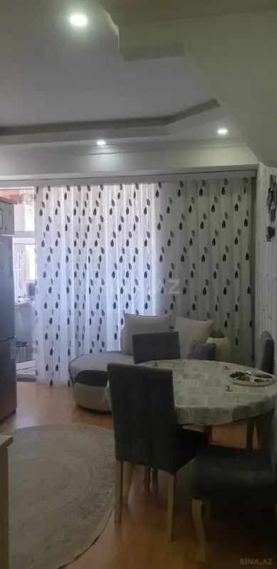 Kirayə verilir 2 otaqlı mənzil 75 m²