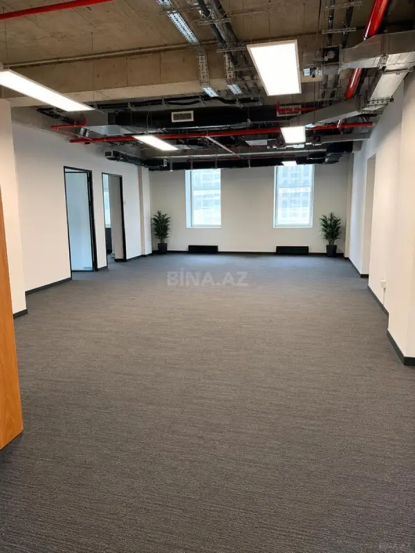 Kirayə verilir 5 otaqlı ofis 210 m²