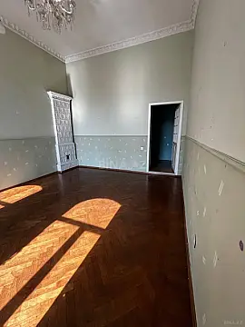 Kirayə verilir 4 otaqlı ofis 180 m² — Bakı 4 otaq 180.00 m²
