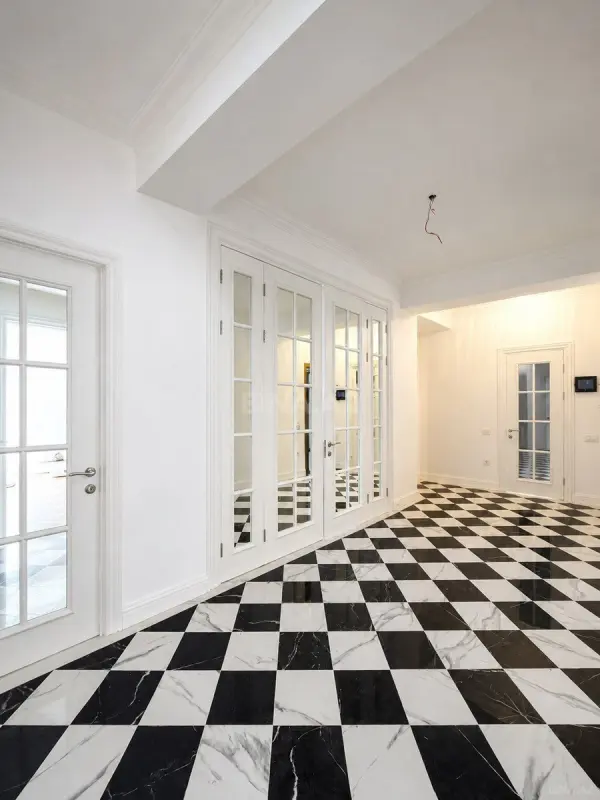 Satılır 3 otaqlı mənzil 147 m²