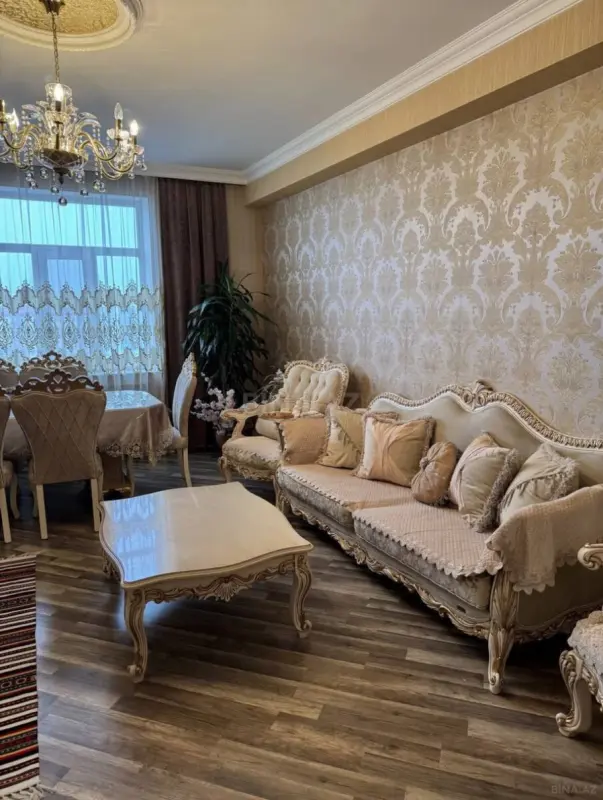 Satılır 3 otaqlı mənzil 115 m²