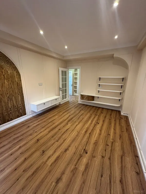 Satılır 2 otaqlı mənzil 66 m²