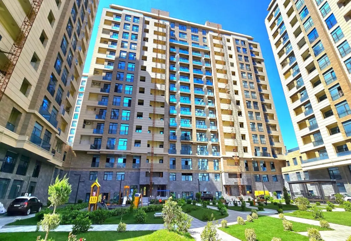 Satılır 3 otaqlı mənzil 120 m²