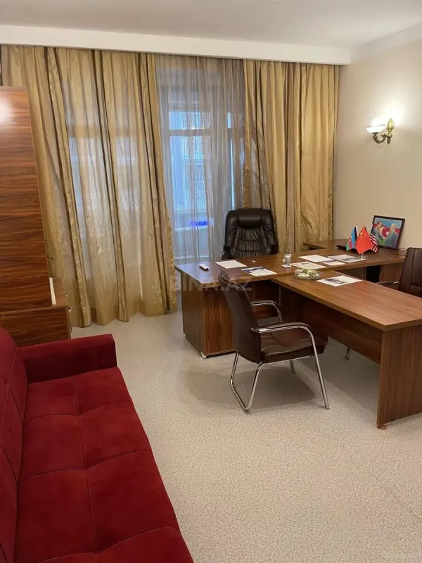 Kirayə verilir obyekt 330 m²