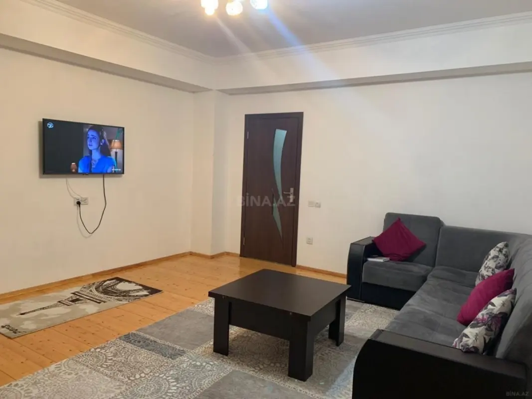 Satılır 2 otaqlı mənzil 75 m²