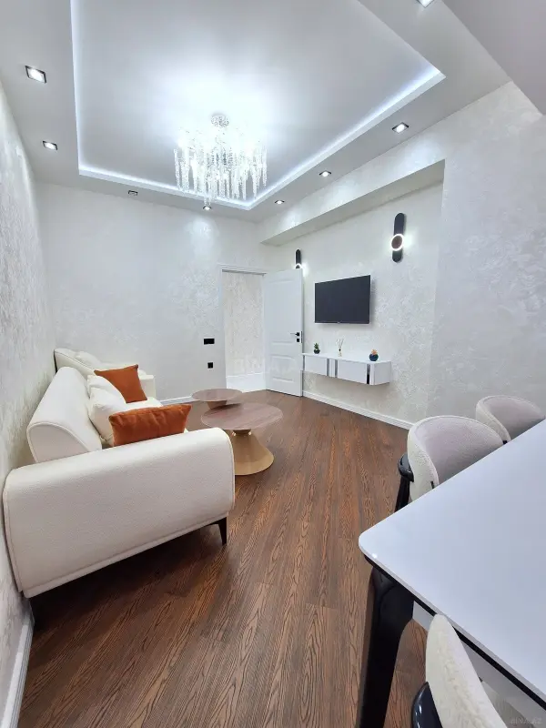 Satılır 3 otaqlı mənzil 100 m²