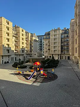 Satılır 4 otaqlı mənzil 204 m² — Bakı 4 otaq 204.00 m²
