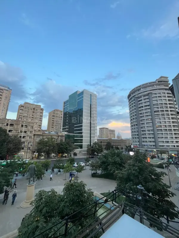 Kirayə verilir 3 otaqlı mənzil 90 m²