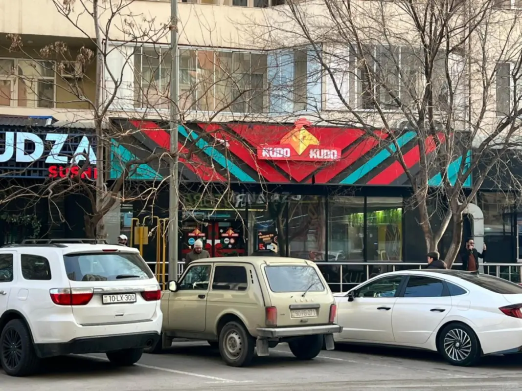 Satılır obyekt 180 m²