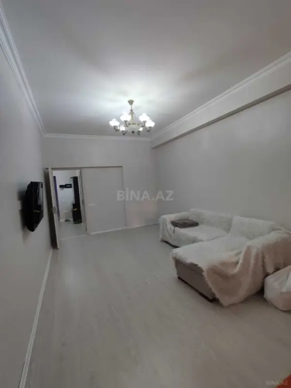 Kirayə verilir 2 otaqlı mənzil 87 m²