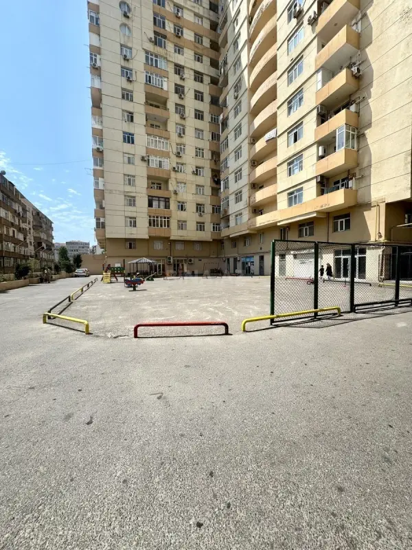 Satılır 3 otaqlı mənzil 98 m²