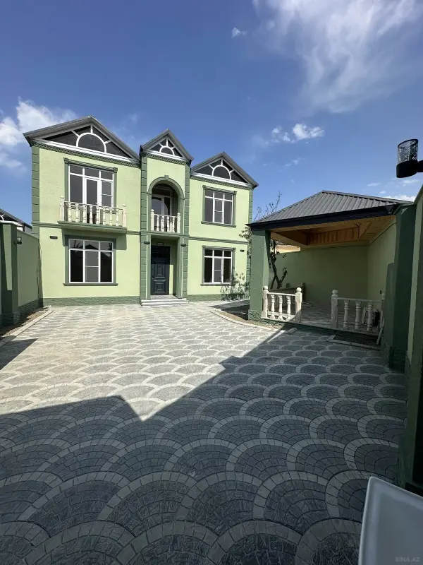Satılır 5 otaqlı həyət evi 200 m²