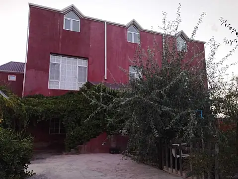 Satılır 9 otaqlı həyət evi 325 m² — Bakı, Mərdəkan 9 otaq 325.00 m²