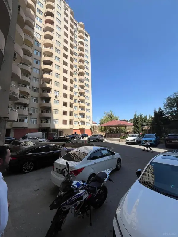 Satılır 3 otaqlı mənzil 82 m²