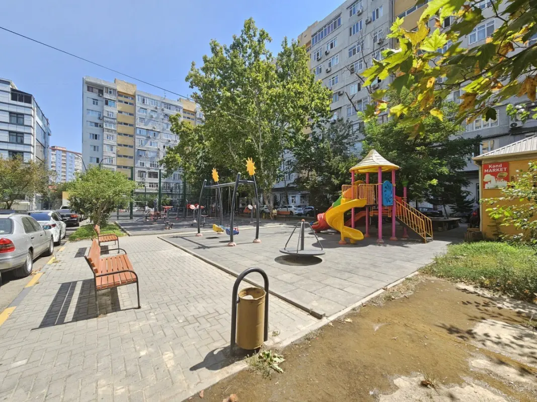 Satılır 2 otaqlı mənzil 45 m²