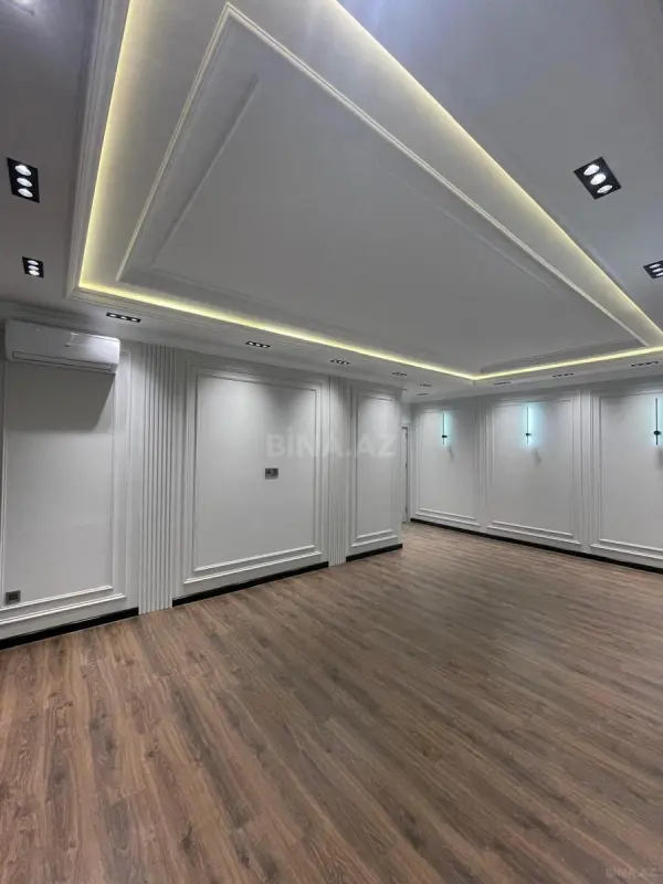 Satılır 4 otaqlı mənzil 198 m²