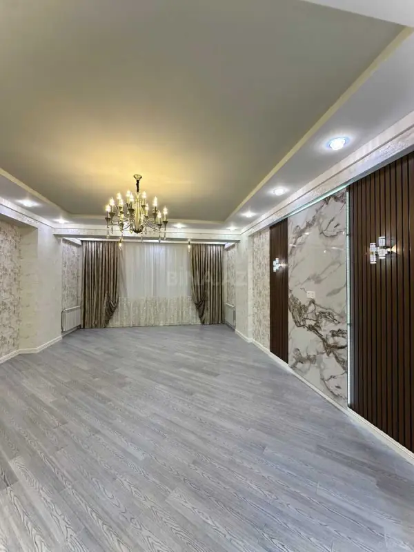 Satılır 4 otaqlı mənzil 176 m²