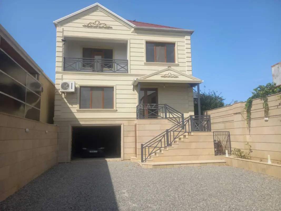 Satılır 5 otaqlı həyət evi 270 m²
