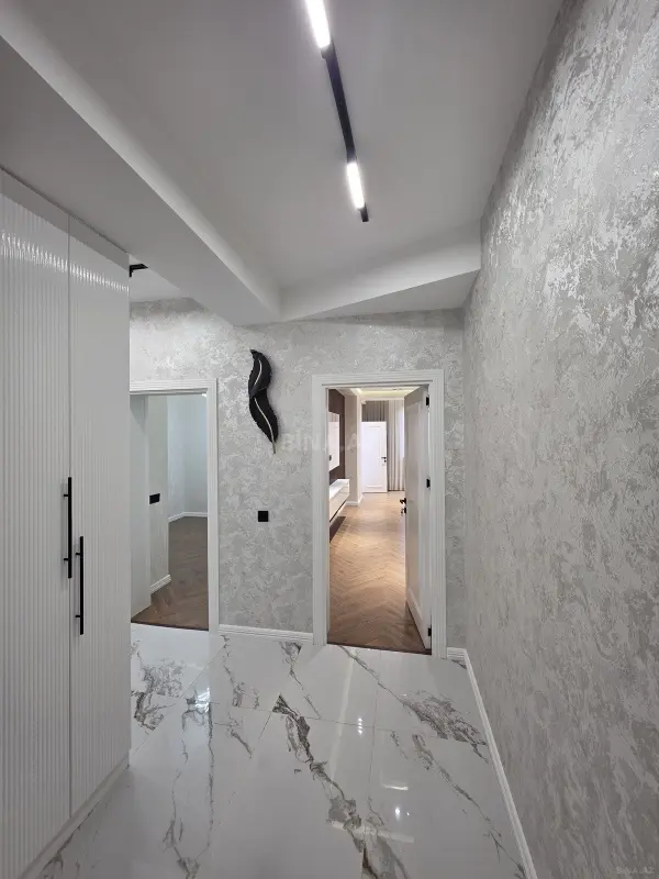 Satılır 3 otaqlı mənzil 87 m²