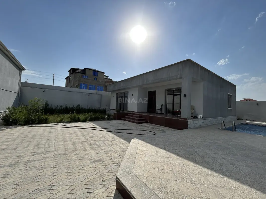 Satılır 4 otaqlı həyət evi 130 m²