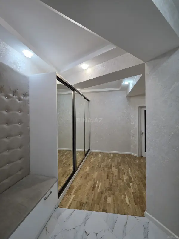 Satılır 2 otaqlı mənzil 68 m²