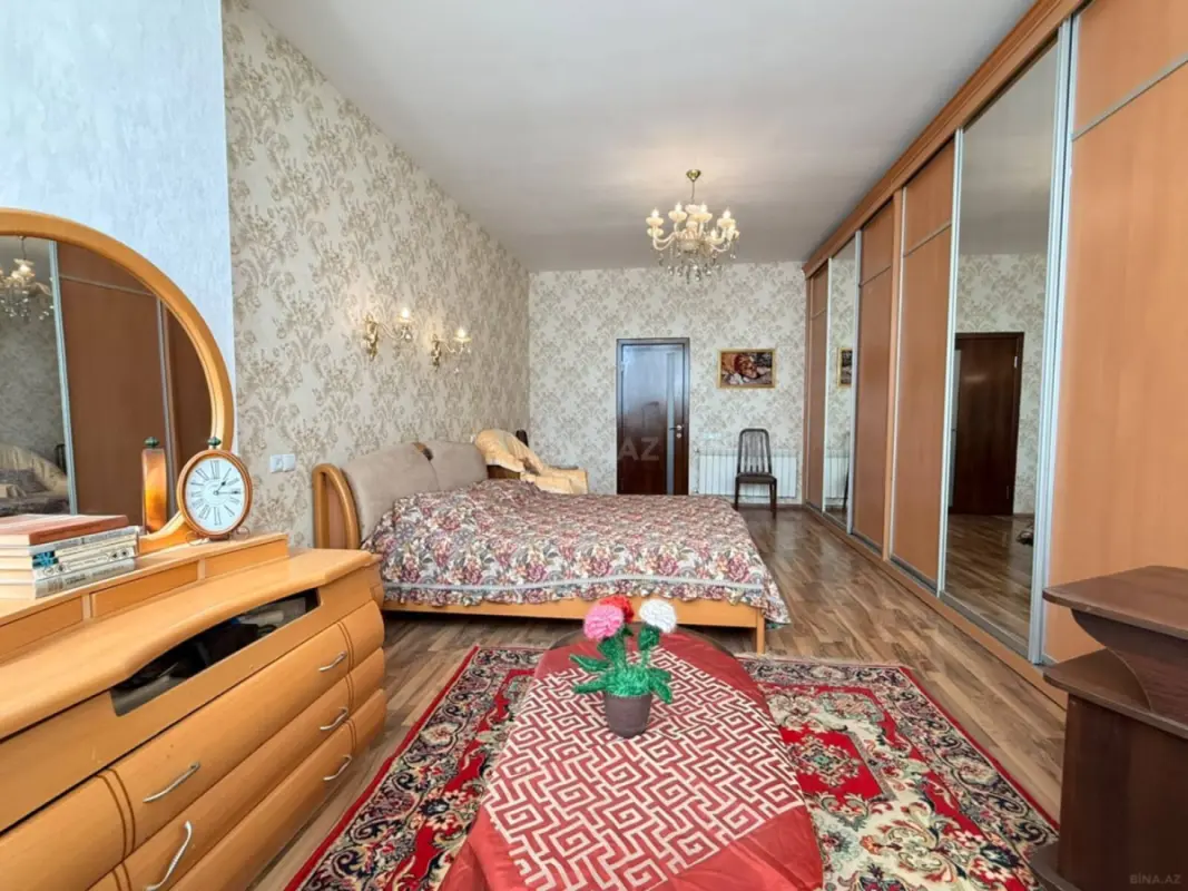 Satılır 2 otaqlı mənzil 90 m²