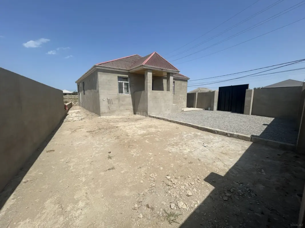Satılır 5 otaqlı həyət evi 140 m²