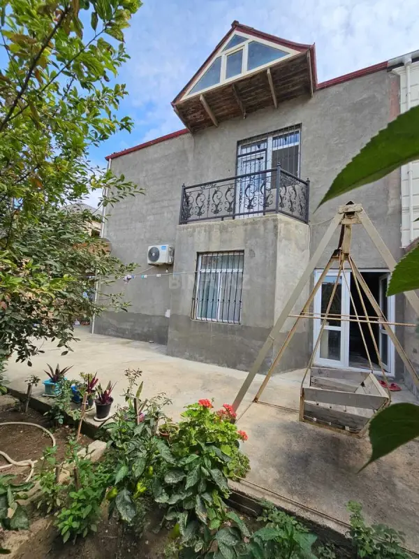 Satılır 4 otaqlı həyət evi 150 m²