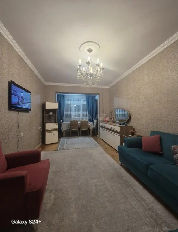 Satılır 4 otaqlı mənzil 110 m²