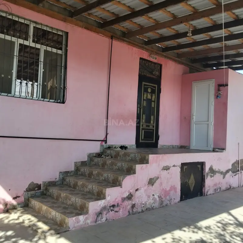 Satılır 3 otaqlı həyət evi 100 m²