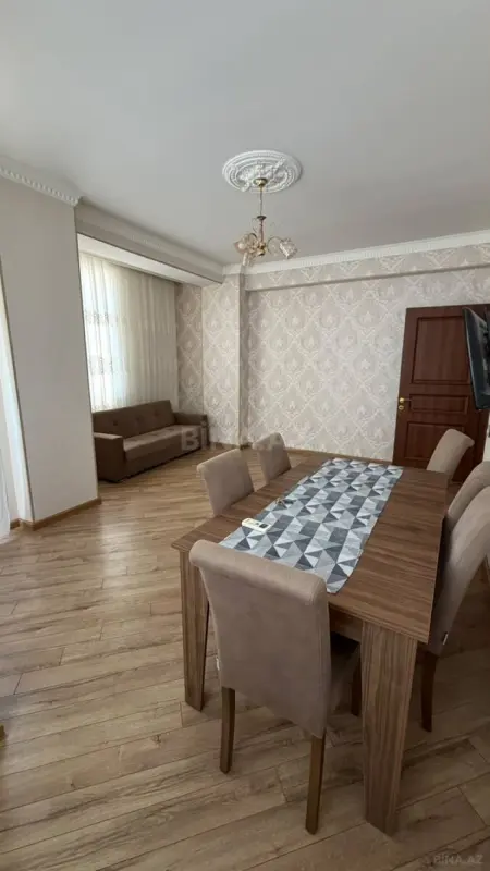 Kirayə verilir 2 otaqlı mənzil 90 m²