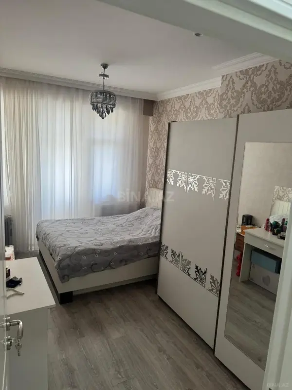 Satılır 2 otaqlı mənzil 68 m²