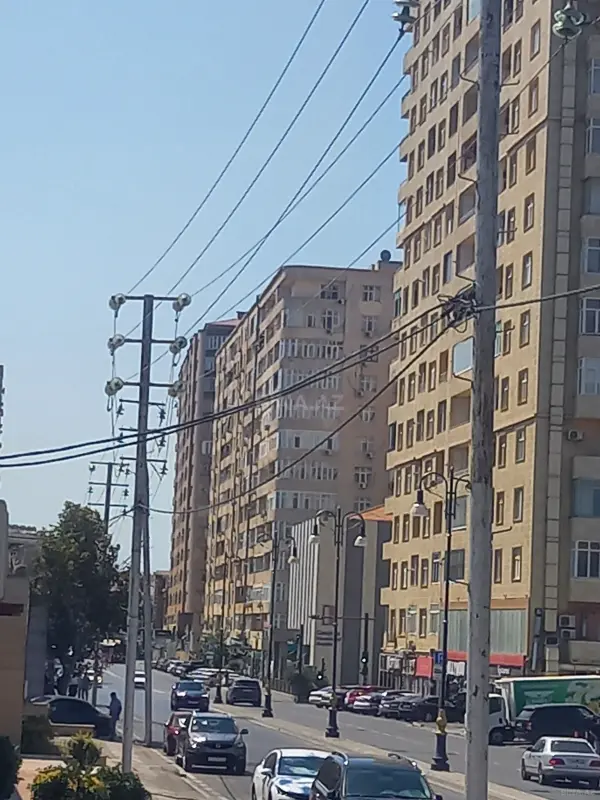 Satılır 3 otaqlı mənzil 137 m²