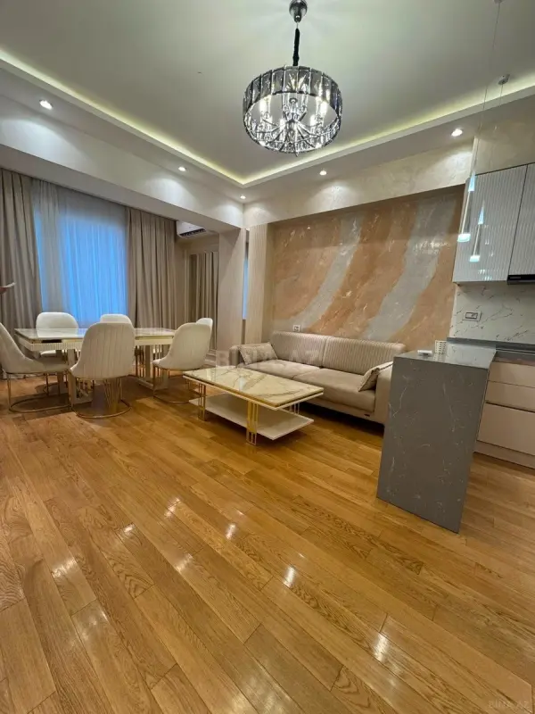 Kirayə verilir 3 otaqlı mənzil 104 m²