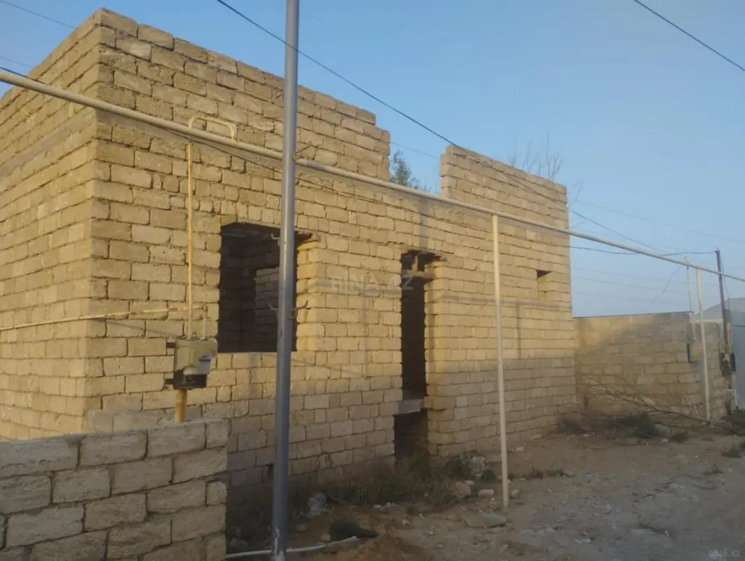 Satılır 5 otaqlı həyət evi 100 m²