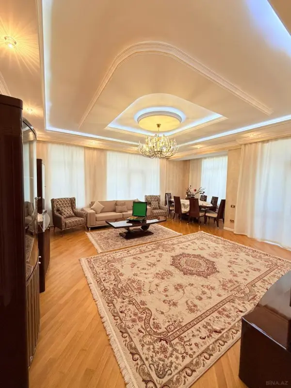 Kirayə verilir 3 otaqlı mənzil 170 m²