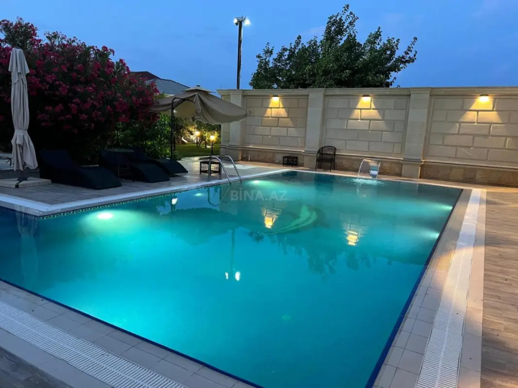 Kirayə verilir 6 otaqlı həyət evi 400 m²
