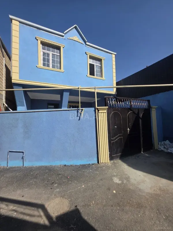 Satılır 4 otaqlı həyət evi 140 m²