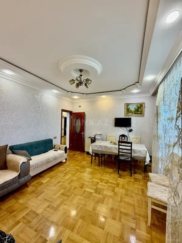 Satılır 3 otaqlı mənzil 88 m²