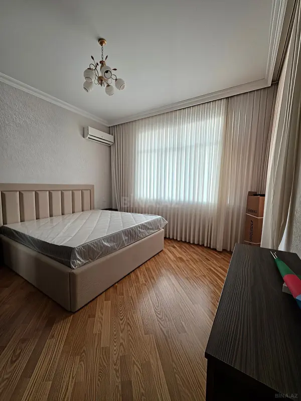 Kirayə verilir 3 otaqlı mənzil 130 m²