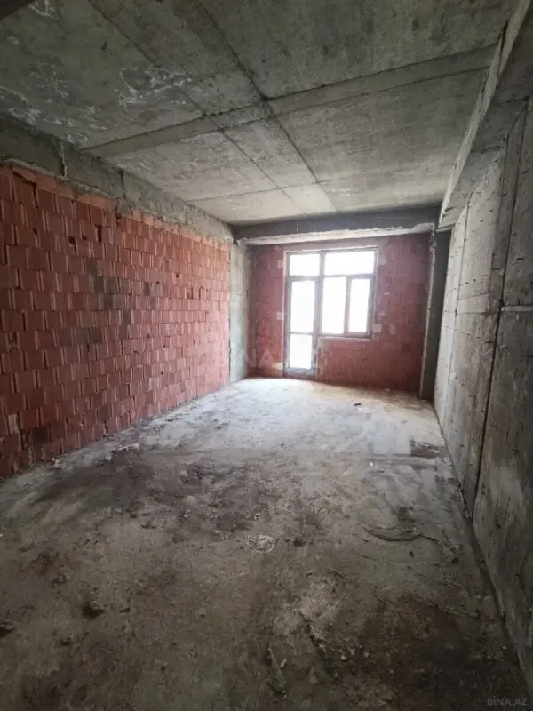 Satılır 3 otaqlı mənzil 146 m²