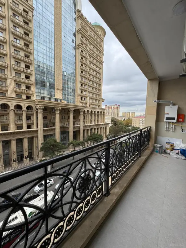Kirayə verilir 3 otaqlı mənzil 129 m²