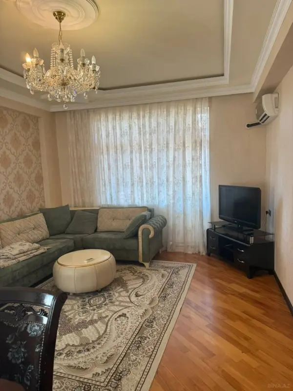 Kirayə verilir 3 otaqlı mənzil 125 m²